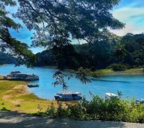 Boat safari in Thekkady.
